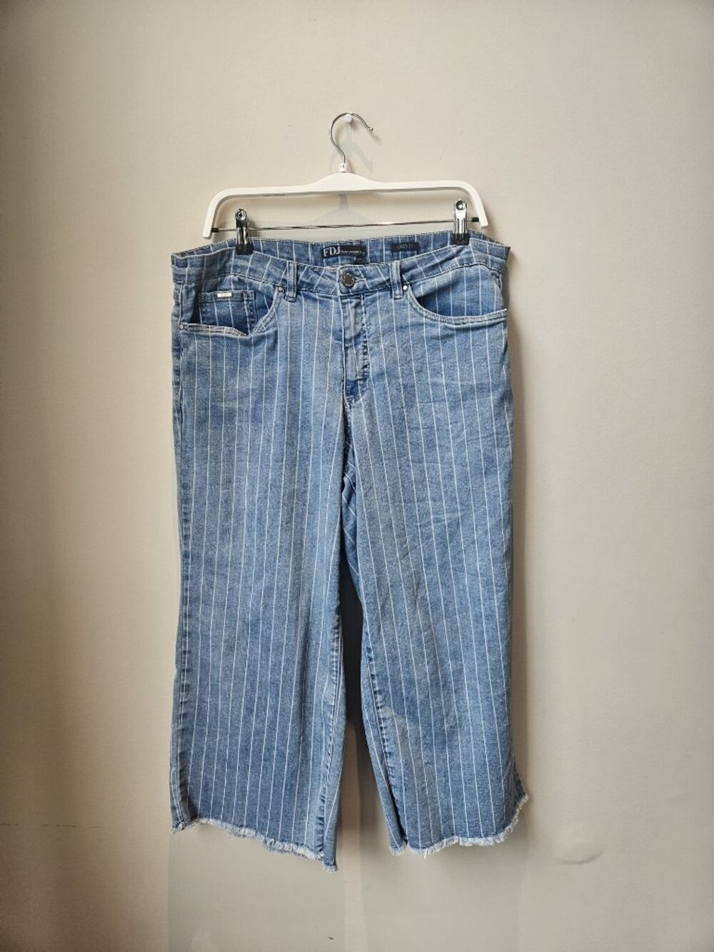FDJ French Dressing Jeans Olivia Pinstripe Crop Jeans Size 14